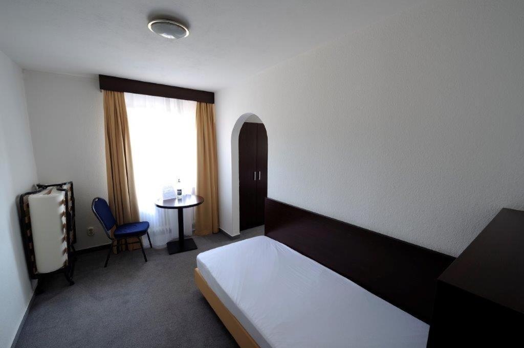 Hotel Zur Post Steimbke Bagian luar foto