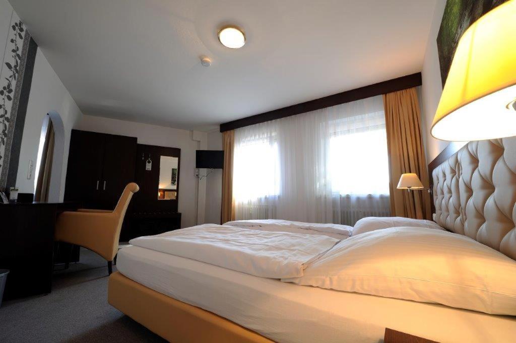 Hotel Zur Post Steimbke Bagian luar foto