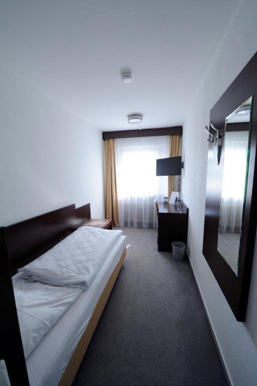 Hotel Zur Post Steimbke Bagian luar foto