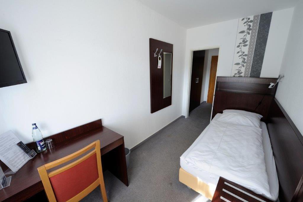 Hotel Zur Post Steimbke Bagian luar foto
