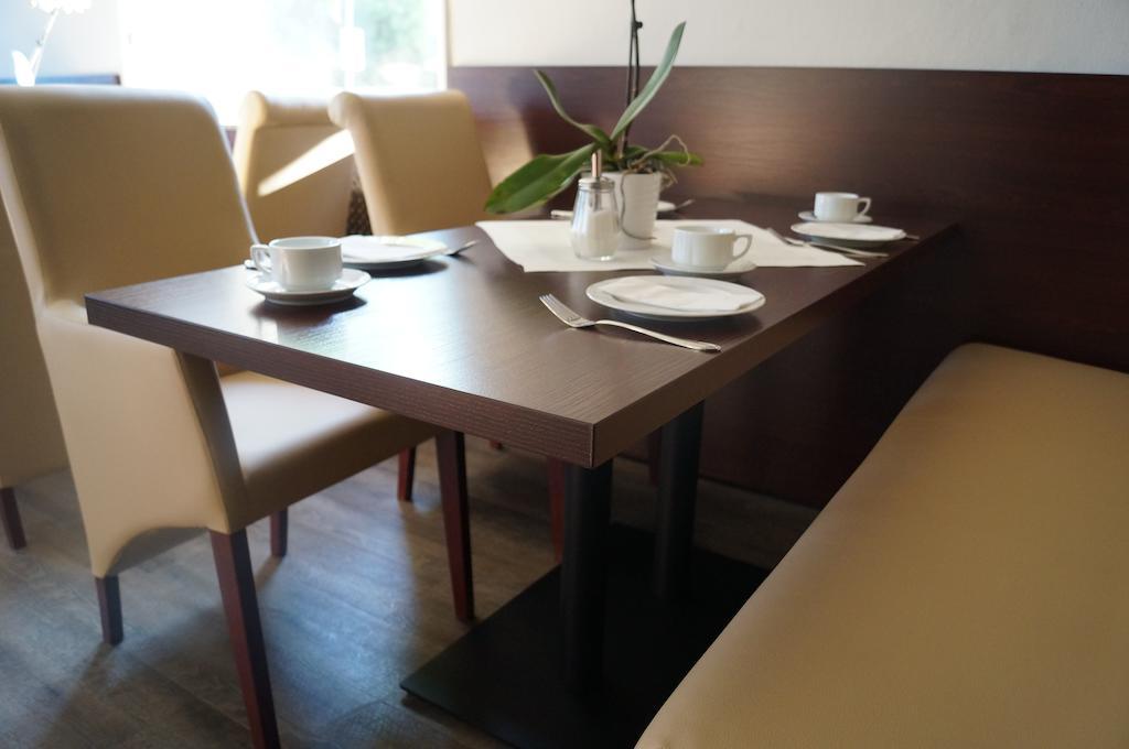 Hotel Zur Post Steimbke Bagian luar foto