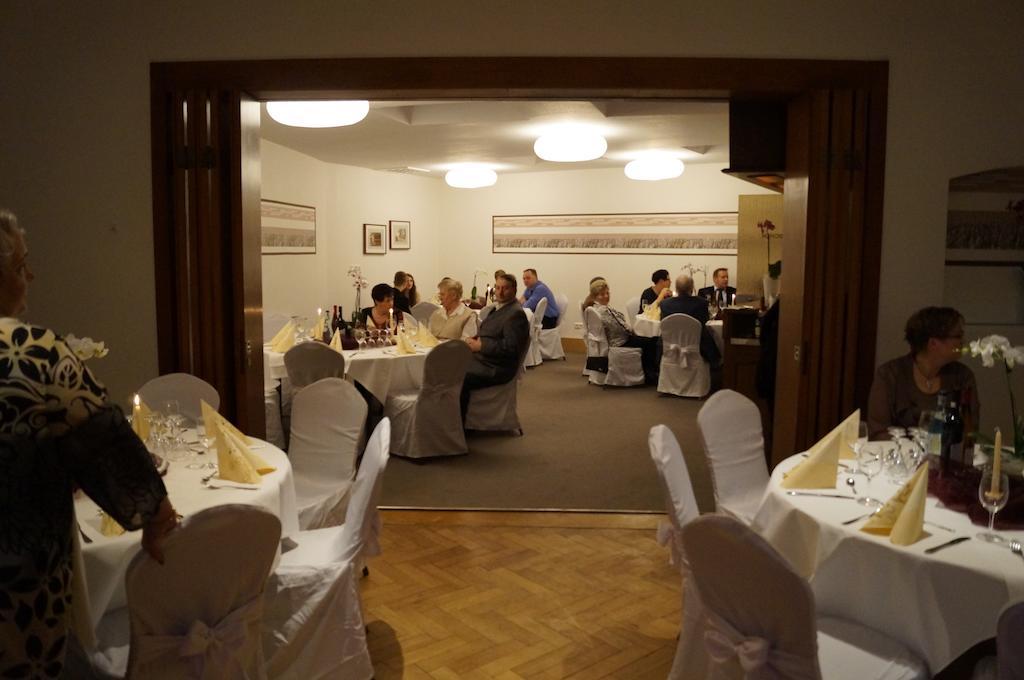 Hotel Zur Post Steimbke Bagian luar foto